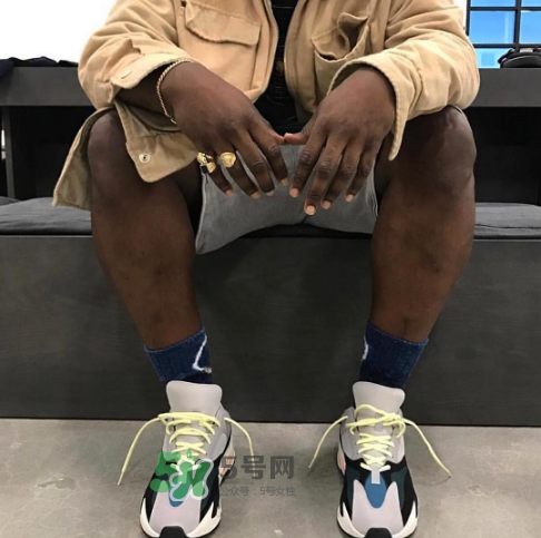 yeezy boost 700上腳效果怎么樣？yeezy boost 700值得買嗎？