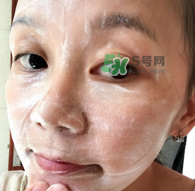 一葉子補水潔面乳怎么樣？一葉子補水洗面奶好用嗎？
