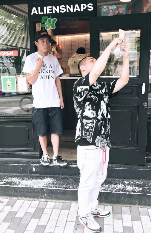 clot與converse聯(lián)名太極帆布鞋上腳效果怎么樣？
