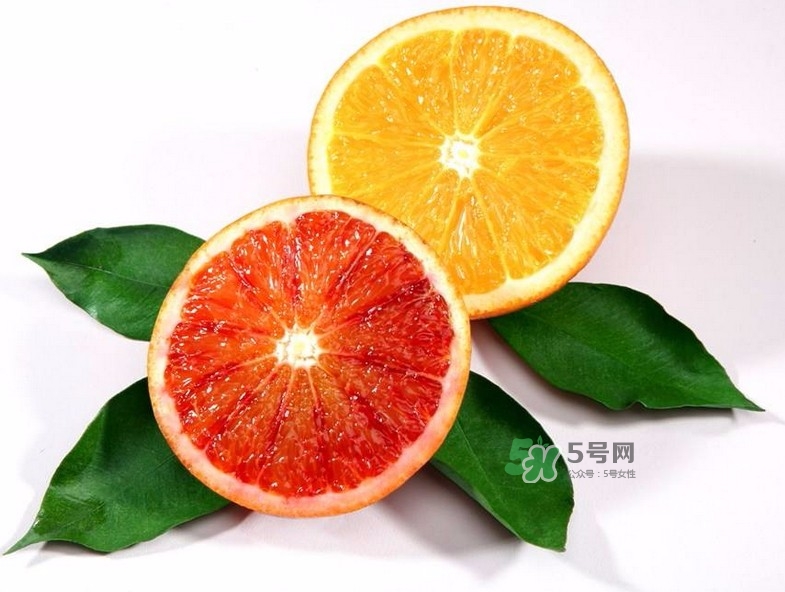 橙子是橘子跟什么水果的雜交品種？橙子是上火還是下火？