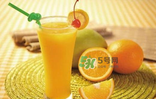 吃橙子和喝橙汁的區(qū)別 哪種更營(yíng)養(yǎng)？