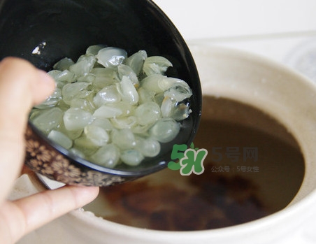 皂角米有假的嗎？怎樣辨別皂角米有沒有泡過硫磺