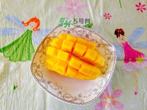 孕晚期能吃芒果嗎？孕晚期吃了很多芒果對(duì)胎兒好嗎？