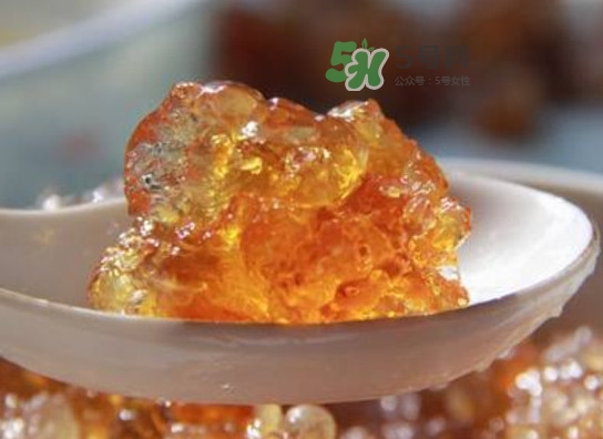 桃膠是怎么形成的？桃膠是什么做的