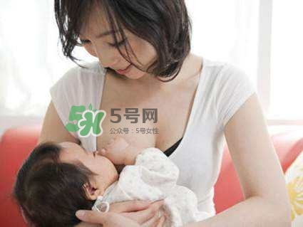 塞奶了有硬塊怎么辦？塞奶要熱敷還是冷敷？