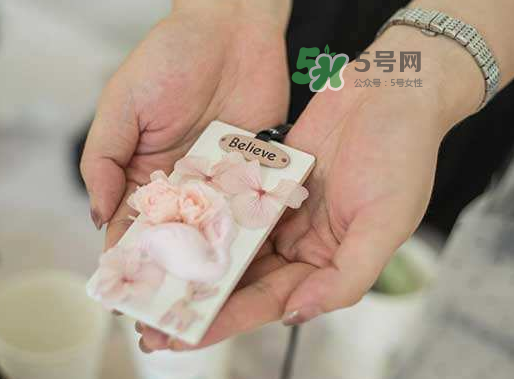送永生花代表什么？一個男孩送自己永生花是什么意思？