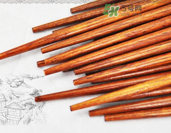 木筷子可以放消毒柜嗎？木筷子和竹筷子哪個(gè)好