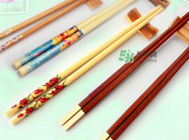 木筷子可以放消毒柜嗎？木筷子和竹筷子哪個(gè)好