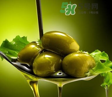 橄欖油豐胸效果怎么樣？橄欖油的豐胸方法