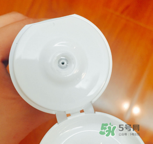 理膚泉潔面啫喱怎么樣？理膚泉潔面啫喱好用嗎？