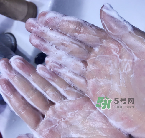理膚泉潔面啫喱怎么樣？理膚泉潔面啫喱好用嗎？