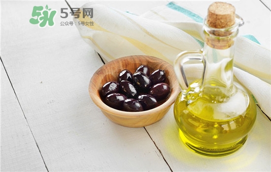 油性皮膚可以用橄欖油嗎？橄欖油擦臉有什么好處？