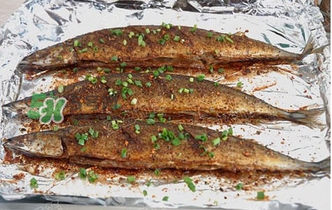 秋刀魚怎么烤好吃？用烤箱烤秋刀魚多少溫度合適
