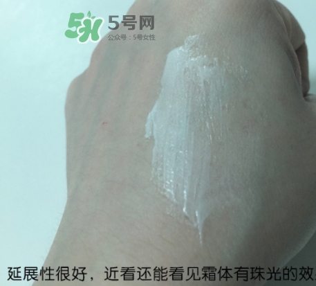 hr黑繃帶對痘痘有用嗎？赫蓮娜黑繃帶面霜使用心得