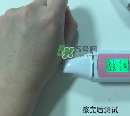 hr黑繃帶對痘痘有用嗎？赫蓮娜黑繃帶面霜使用心得