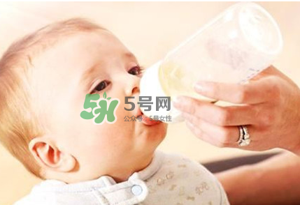 母乳和奶粉能混在一起吃嗎？母乳和奶粉混合喂養(yǎng)好嗎？