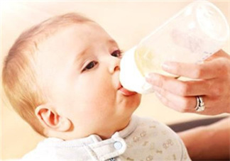 母乳和奶粉能混在一起吃嗎？母乳和奶粉混合喂養(yǎng)好嗎？