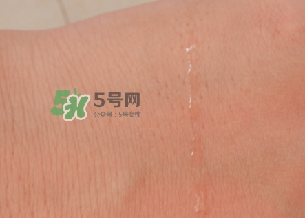 小黑瓶和神仙水哪個好？小黑瓶和神仙水哪個先用順序