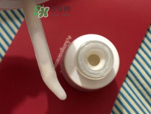 神仙水和小燈泡哪個好？神仙水和小燈泡使用順序