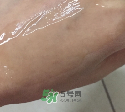 神仙水和雪花秀哪個(gè)好？神仙水和雪花秀潤燥精華順序