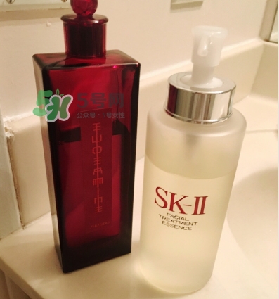 神仙水和紅色蜜露哪個(gè)好？神仙水和紅色蜜露對(duì)比