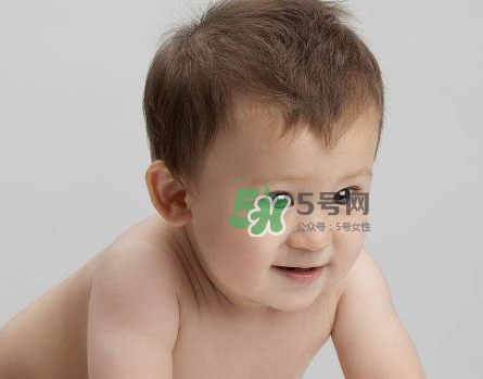 寶寶近視有什么癥狀？寶寶近視有什么表現(xiàn)？