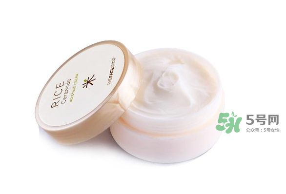 VE膠囊可以直接涂臉嗎？VE膠囊擦臉有什么效果？