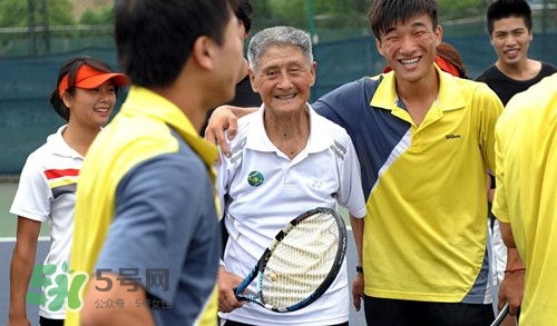 為什么癌癥發(fā)現(xiàn)就是晚期？癌癥晚期能活多久一般？