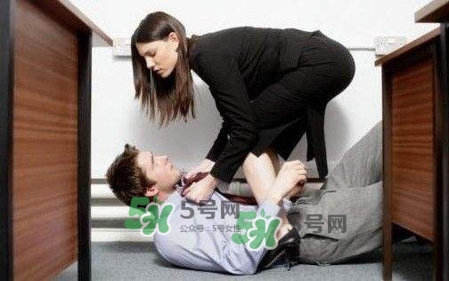 為什么女性遇到性騷擾都選擇容忍？如何懲治性騷擾者？