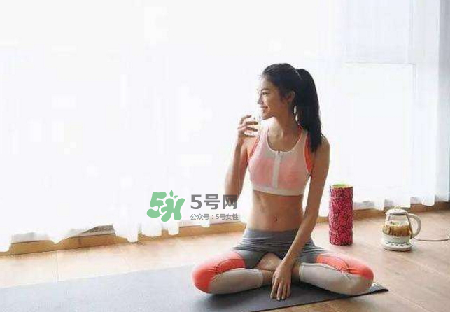 運(yùn)動(dòng)可以化妝嗎？運(yùn)動(dòng)化妝對(duì)皮膚好嗎？