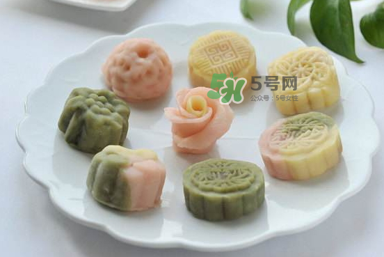 冰皮月餅為什么皮硬？冰皮月餅不變硬配方