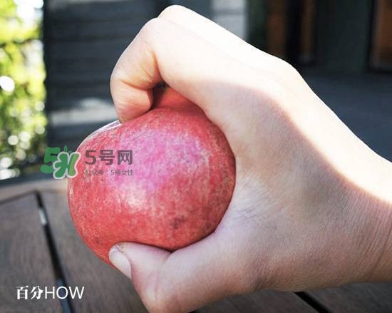 石榴怎么剝方便？怎么快速剝石榴？
