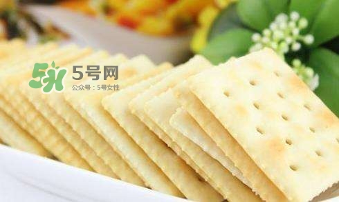 孕婦能吃蘇打餅干嗎？孕婦吃蘇打餅干好嗎？