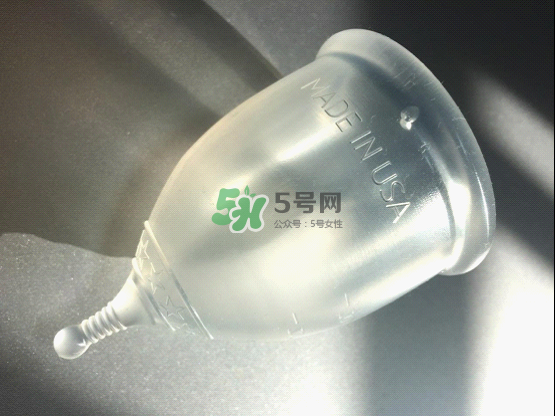 衛(wèi)生棉條和衛(wèi)生巾哪個好？衛(wèi)生棉條和衛(wèi)生巾的區(qū)別