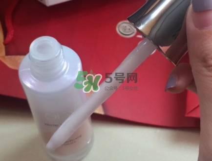 olay小白瓶會(huì)長(zhǎng)毛嗎？olay小白瓶長(zhǎng)黑毛是怎么回事？