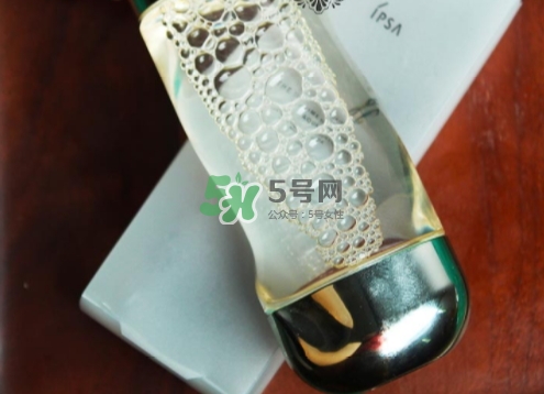ipsa流金水是玻璃瓶嗎？流金水是塑料的嗎