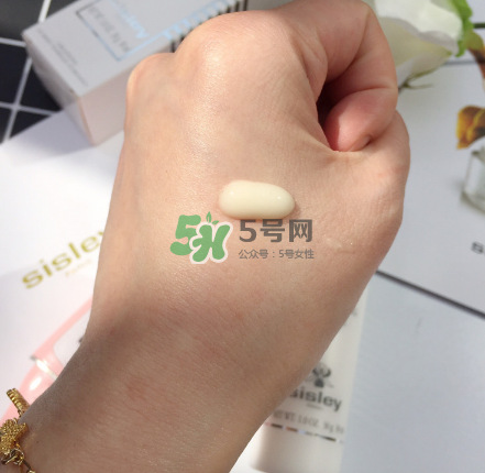 希思黎美白精華好用嗎？希思黎美白精華怎么樣？