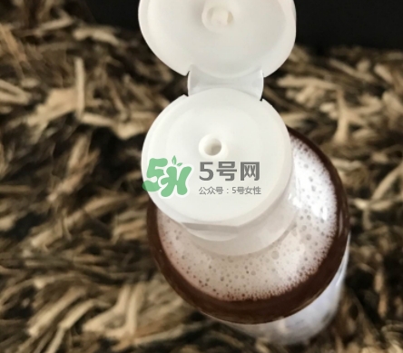 科顏氏金盞花水和黛珂紫蘇水哪個(gè)好？金盞花和紫蘇水對(duì)比