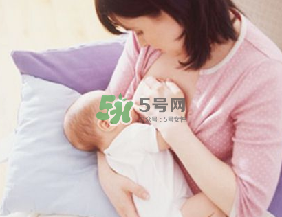 母乳喂養(yǎng)會(huì)乳糖不耐受嗎？母乳喂養(yǎng)會(huì)過(guò)度喂養(yǎng)嗎？