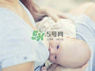 母乳喂養(yǎng)會積食嗎？純母乳喂養(yǎng)的寶寶會積食嗎？