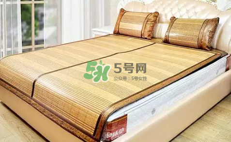 孕婦睡涼席可以嗎？孕婦睡涼席對胎兒有影響嗎？