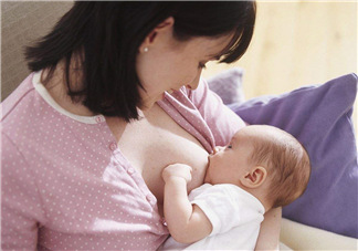母乳喂養(yǎng)會(huì)積食嗎？純母乳喂養(yǎng)的寶寶會(huì)積食嗎？