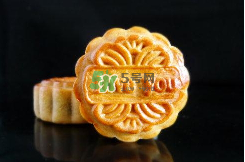 烤箱烤月餅多長時間溫度？烤月餅的溫度和時間 