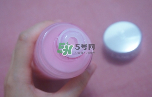 蘭蔻粉水和神仙水哪個(gè)好？粉水和神仙水可以一起用嗎？