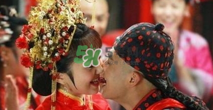 古代鬧洞房都是怎么鬧的？鬧洞房的習(xí)俗是怎么來(lái)的？