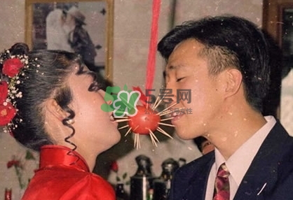 古代鬧洞房都是怎么鬧的？鬧洞房的習(xí)俗是怎么來(lái)的？
