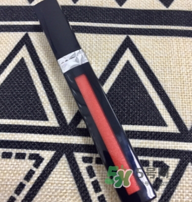 迪奧藍(lán)星唇釉751好看嗎？dior迪奧藍(lán)星唇釉751試色