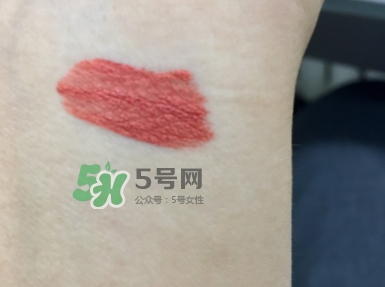 迪奧藍(lán)星唇釉751好看嗎？dior迪奧藍(lán)星唇釉751試色