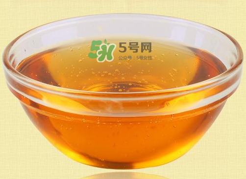 月餅為什么要用轉(zhuǎn)化糖漿？做月餅的轉(zhuǎn)化糖漿是什么？