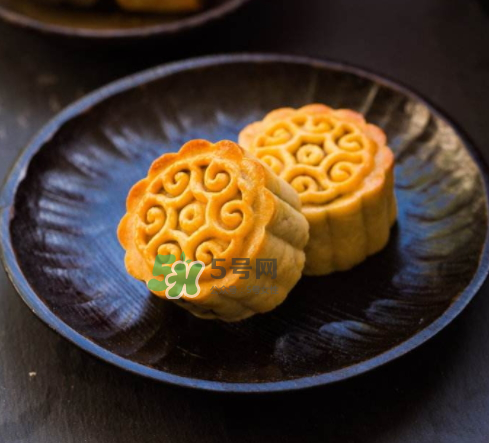 月餅轉(zhuǎn)化糖漿可以用蜂蜜代替嗎？月餅轉(zhuǎn)化糖漿可以用什么代替？